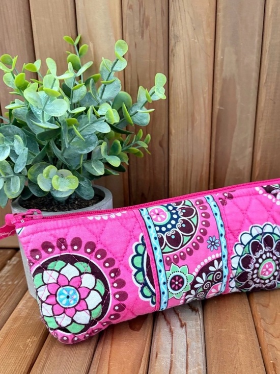 Vera Bradley Handbags - Vera Bradley Quilted “Cupcakes” Retired Print, Zippered Make Up Pouch, Travel